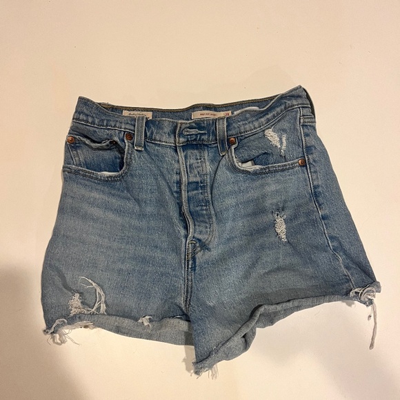 Levi's Jean Shorts - Picture 3 of 6